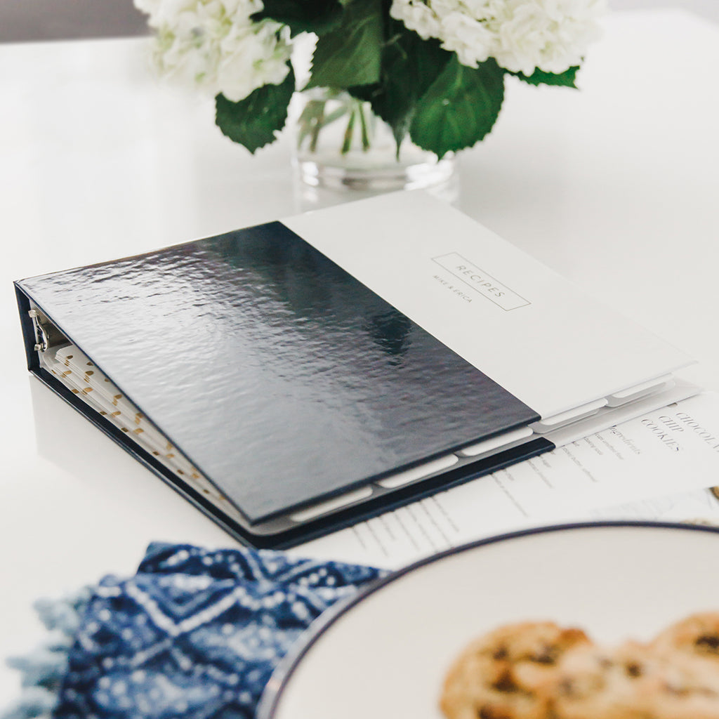Personalized recipe binders make the perfect gift for weddings, housewarmings and holidays