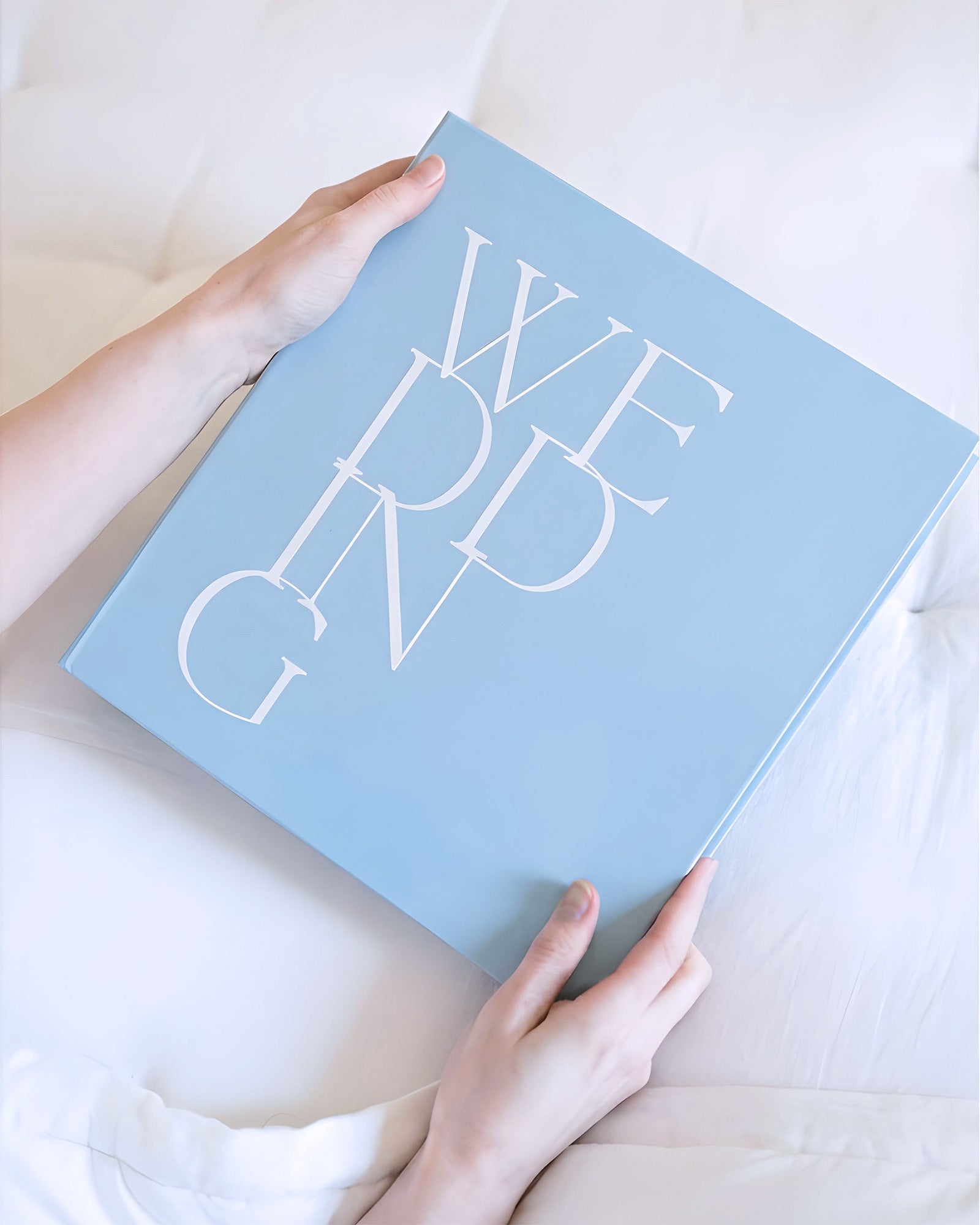 Lifestyle photo  -  Wedding Binder